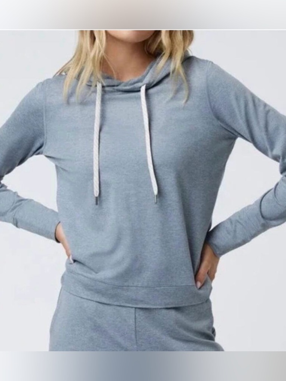 Vuori Dusty Blue Women's Pullover Sweatshirt